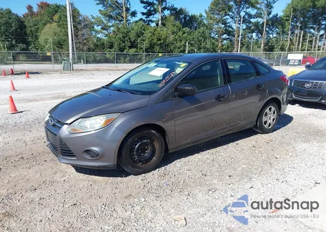 2013 Ford Focus S from USA, damaged, VIN 1FADP3E26DL331054